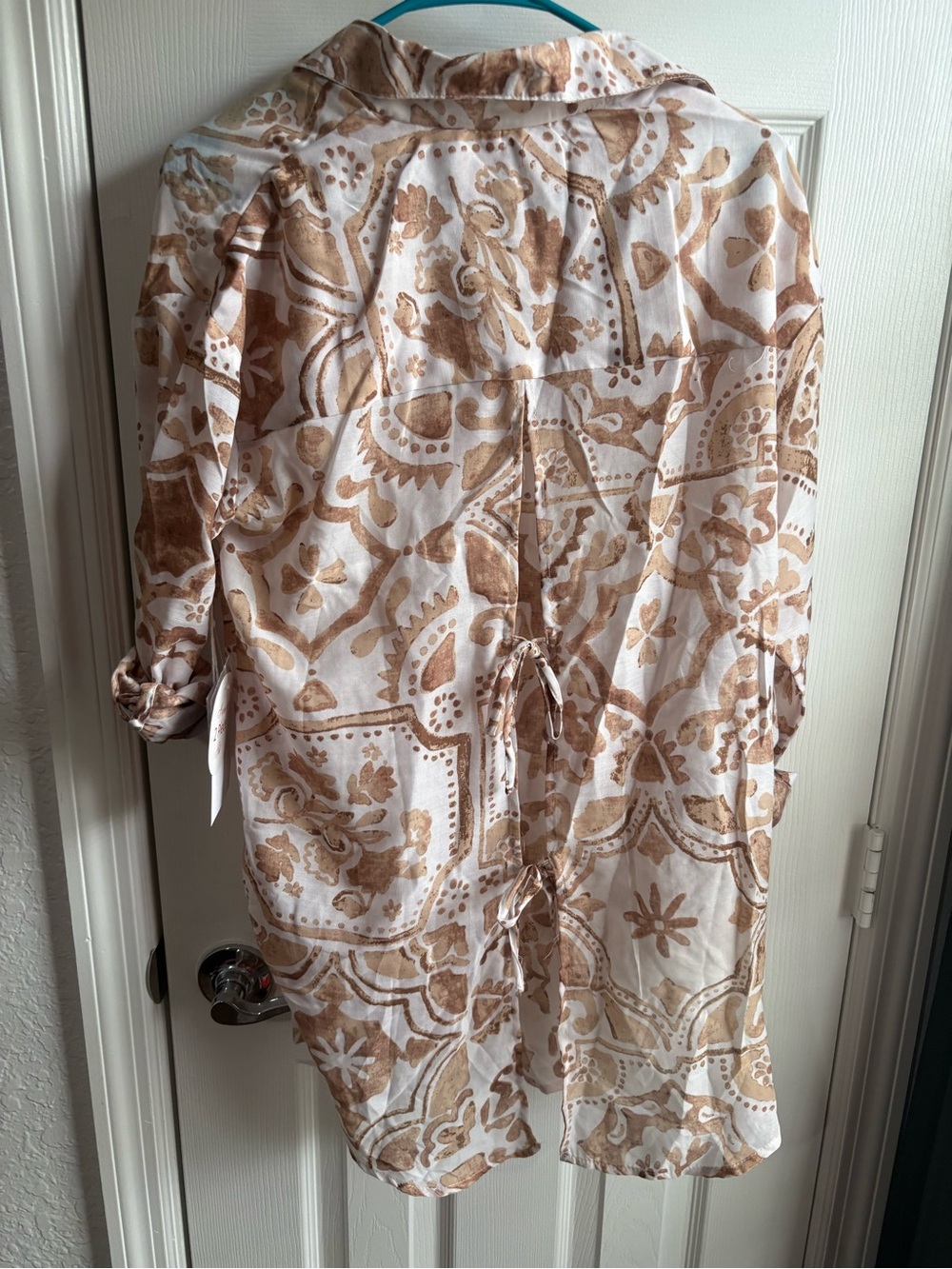 Lightweight White Button-Front Pant Set with Tan Paisley Print - Picture 3 of 3